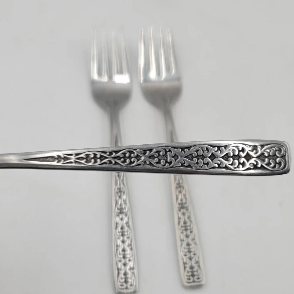 3pc Wm Rogers Mfg Co Calypso Pattern Stainless Salad Forks IS Flatware Set